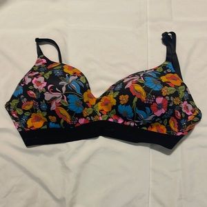 NWOT PINK by Victoria’s Secret 36DD Wear Everywhere Wireless Bra/lightly lined